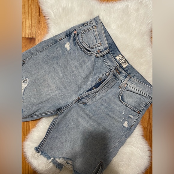 We the free relaxed fit shorts - Picture 3 of 4